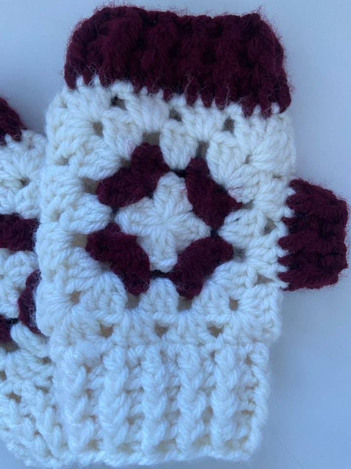 Bordo Detaylı Örgü Kadın Eldivenleri - Görsel 3