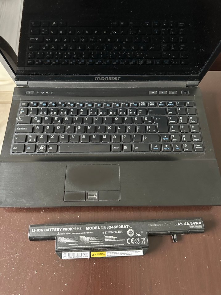 Siyah Monster Dizüstü Bilgisayar - Görsel 2