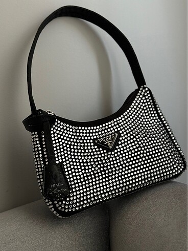 Prada taşlı çanta