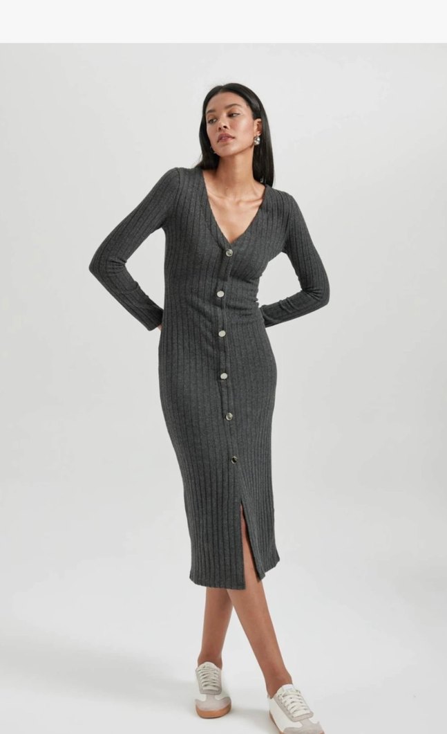 Düğmeli Uzun Kollu Gri Triko Elbise - Görsel 2