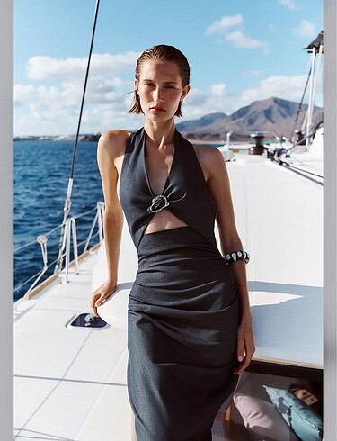 Zara MİDİ HALTER YAKA DEKOLTELİ ELBİSE