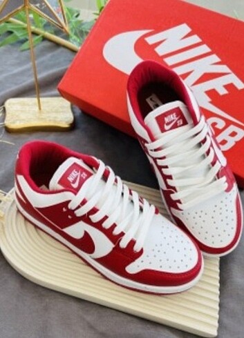 40 Beden kırmızı Renk sneakers