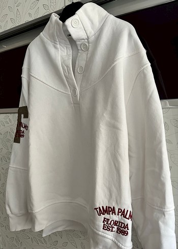 Düğmeli Beyaz Yüksek Yaka Kadın Sweatshirt - Görsel 3