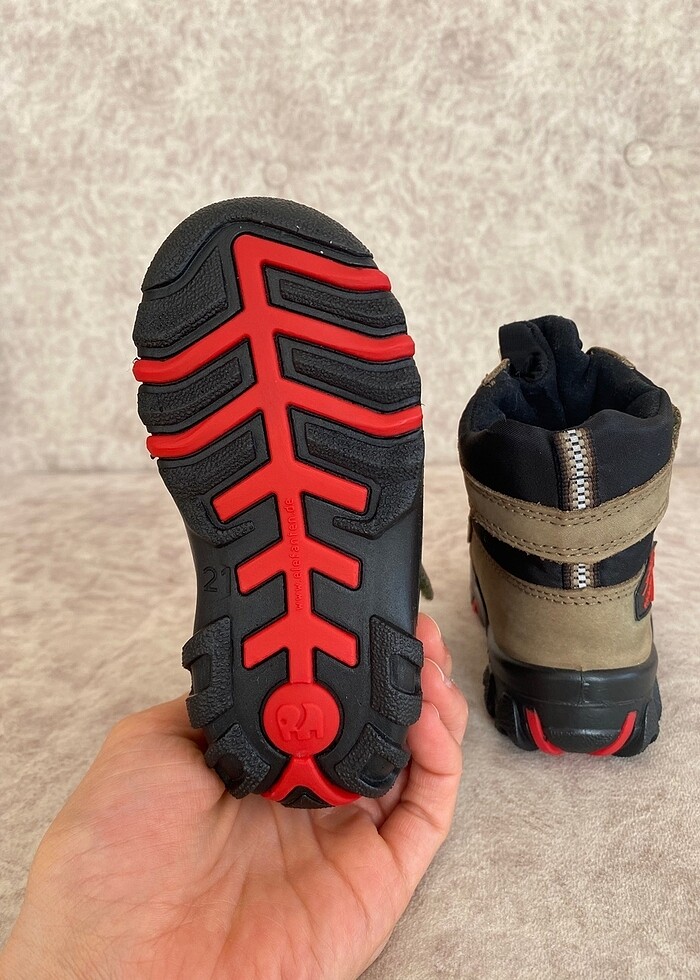 Çocuk bot - Görsel 4