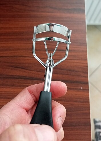 Diğer Kirpik kıvırıcı