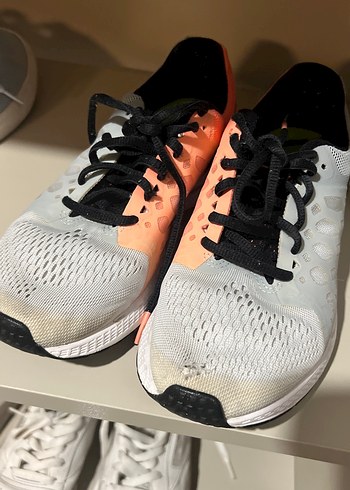 38 Beden Nike Spor Ayakkabı