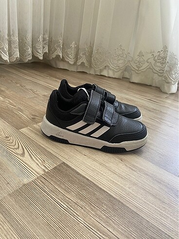 26 Beden Adidas spor ayakkabı