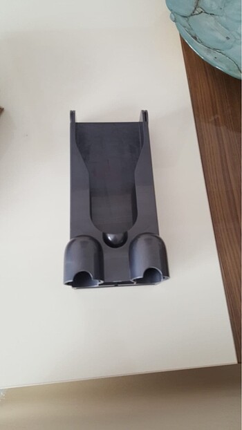 Dyson V15 duvar aparatı