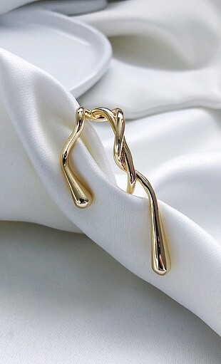 Earcuff