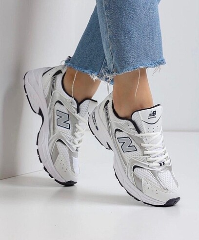 Sıfır kutulu beyaz new balance 530