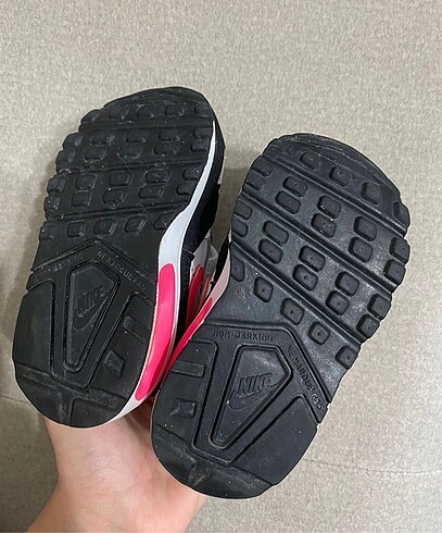 21 Beden siyah Renk Orijinal Nike AirMax Spor Ayakkabı