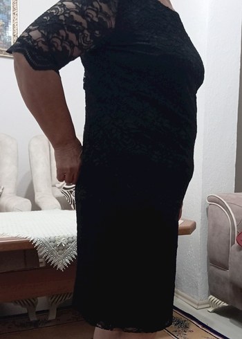 Siyah Dantelli Kısa Kollu Midi Elbise - Görsel 6