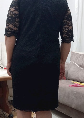 Siyah Dantelli Kısa Kollu Midi Elbise - Görsel 4