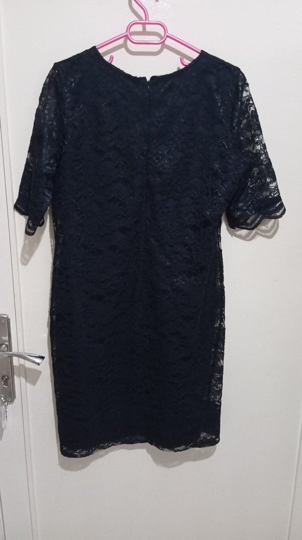 Siyah Dantelli Kısa Kollu Midi Elbise - Görsel 2