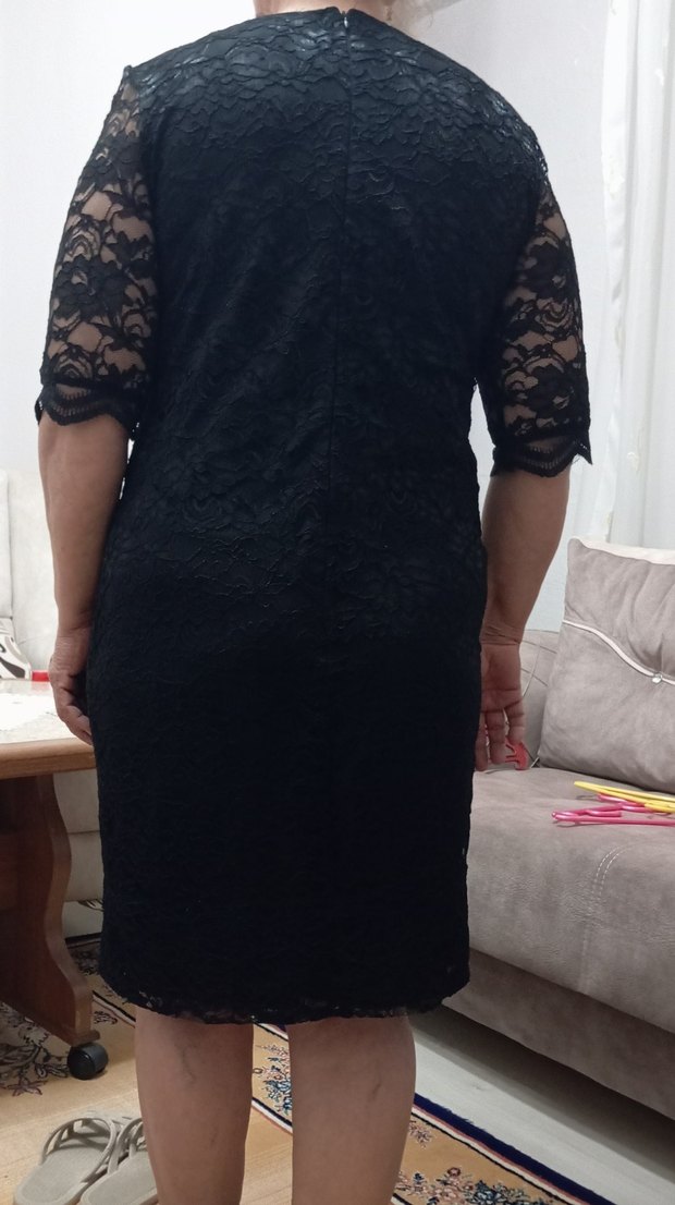 Siyah Dantelli Kısa Kollu Midi Elbise - Görsel 4