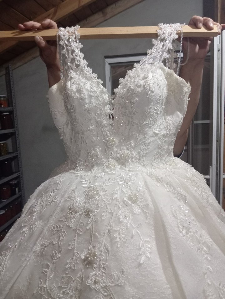 V Yaka Prenses Gelinlik, Uzun ve Kolsuz - Görsel 2