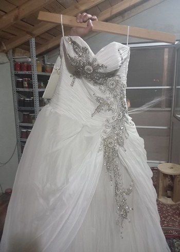 Gri İşlemeli Straplez Prenses Gelinlik - Görsel 3