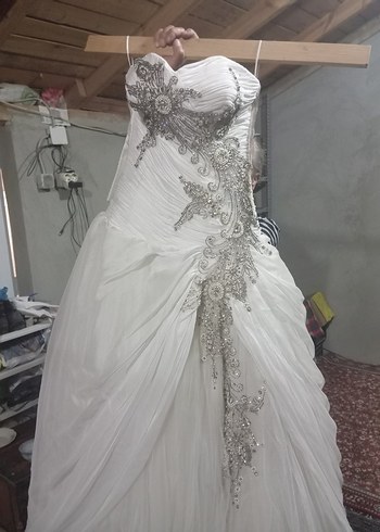 Gri İşlemeli Straplez Prenses Gelinlik - Görsel 2