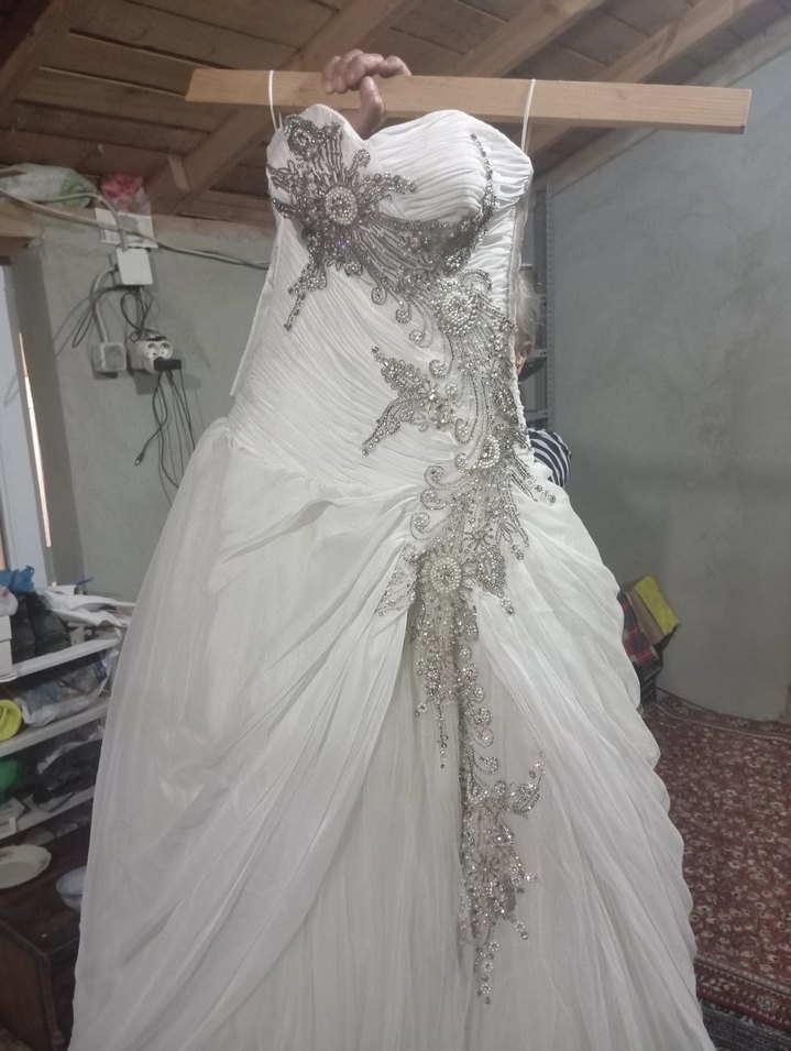 Gri İşlemeli Straplez Prenses Gelinlik - Görsel 2