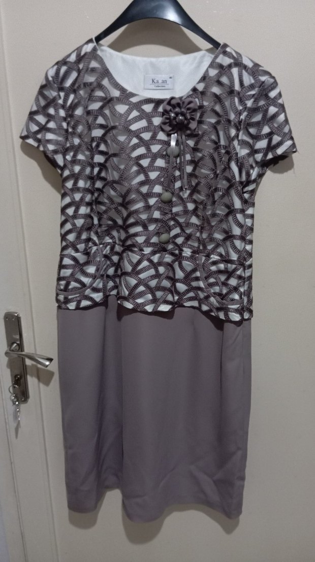 Gri V Yaka Kısa Kollu Uzun Elbise - Görsel 2