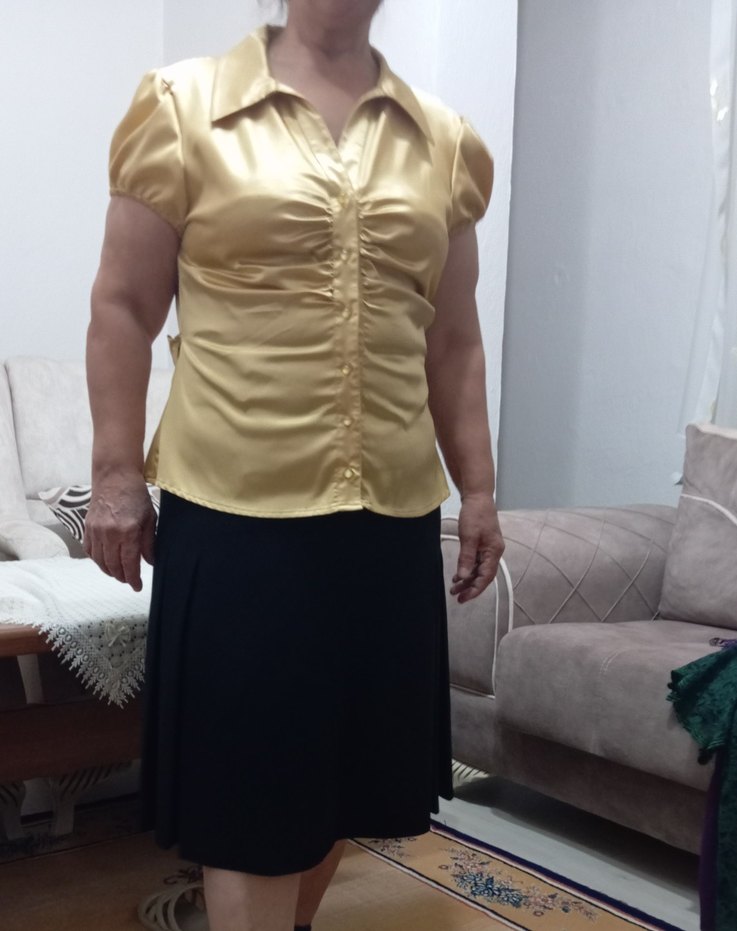 Sarı V Yaka Düğmeli Kadın Gömlek ve Etek - Görsel 3