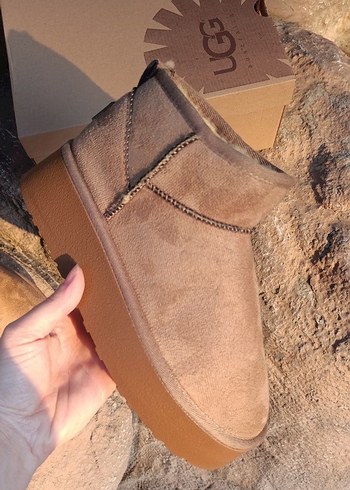 Bej Süet Kürklü Dolgu Topuklu Kadın Bot - Görsel 3