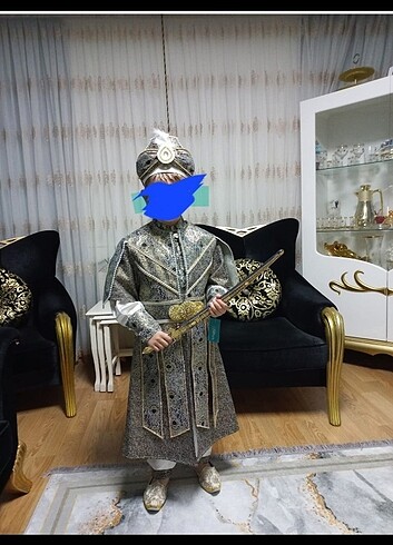 Sünnet çocuğu kıyafeti