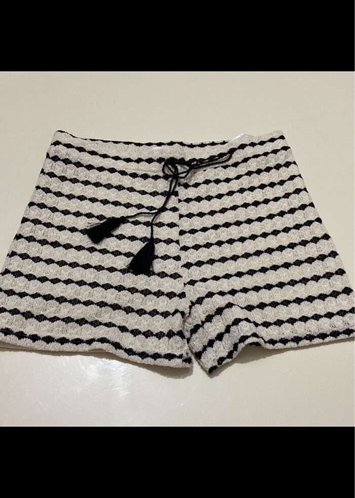 Astarlı mini şort - Görsel 4