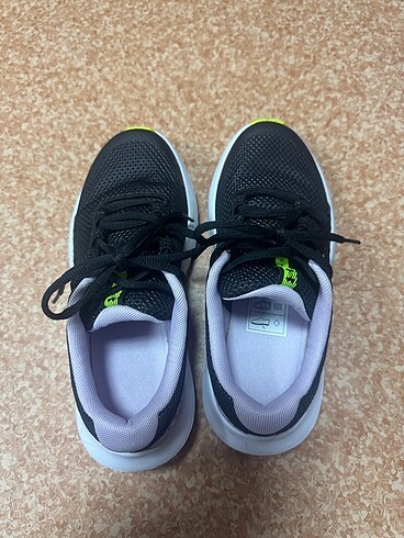 36,5 Beden Under armour 36,5