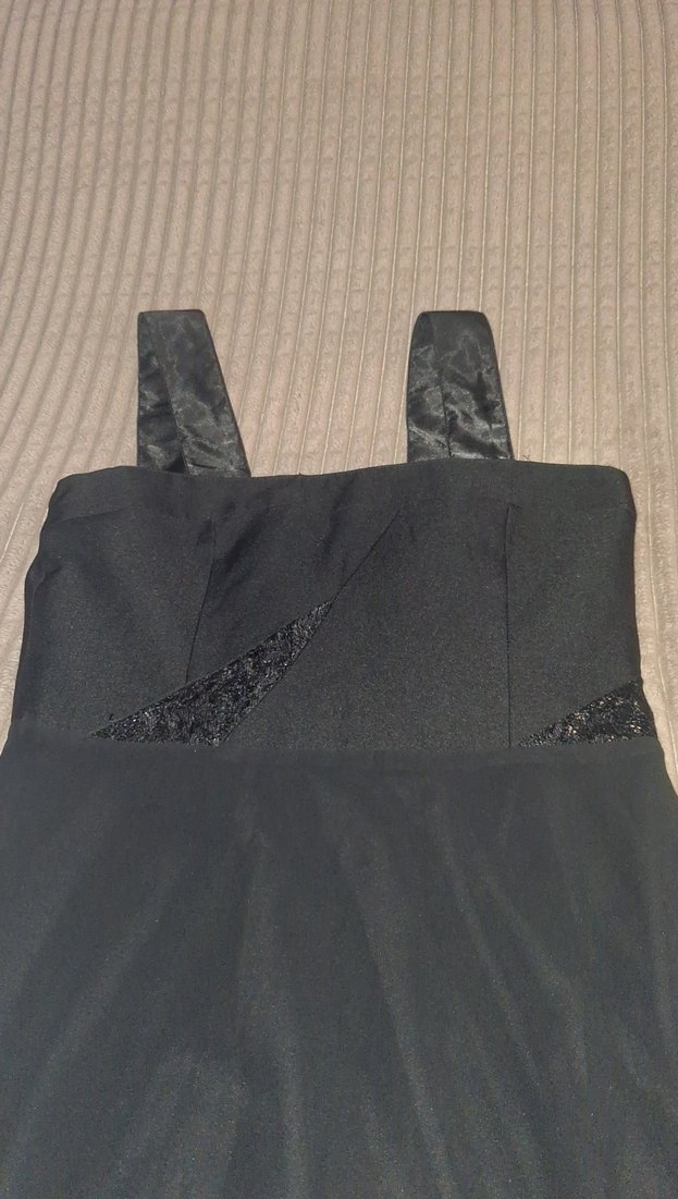 Siyah V Yakalı Uzun Askılı Kadın Elbise - Görsel 5