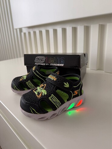 Skechers 24 numara