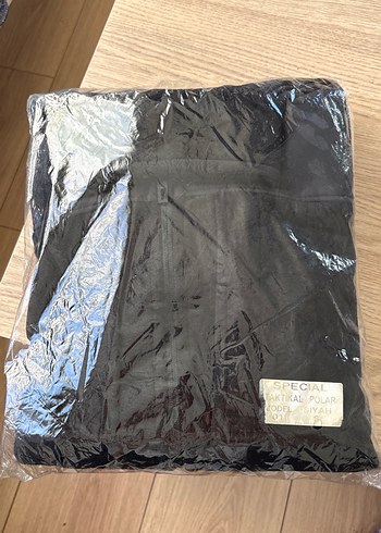 Erkek Siyah Fermuarlı Yüksek Yaka Polar Ceket - Görsel 3