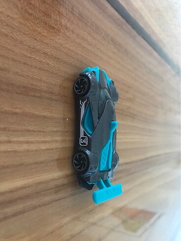 Mach speeder hotwheels araba