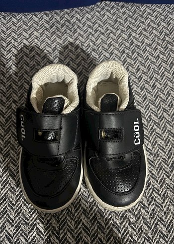 Erkek Çocuk Siyah Cırtlı Spor Ayakkabı - Görsel 2