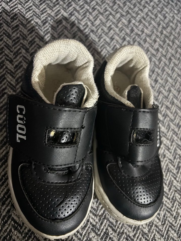 Erkek Çocuk Siyah Cırtlı Spor Ayakkabı - Görsel 4