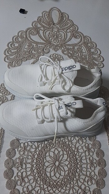 Adidas Spor ayakkabı 