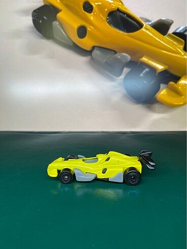  Beden Renk Hot wheels