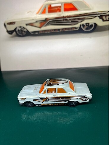  Beden Renk Hot wheels