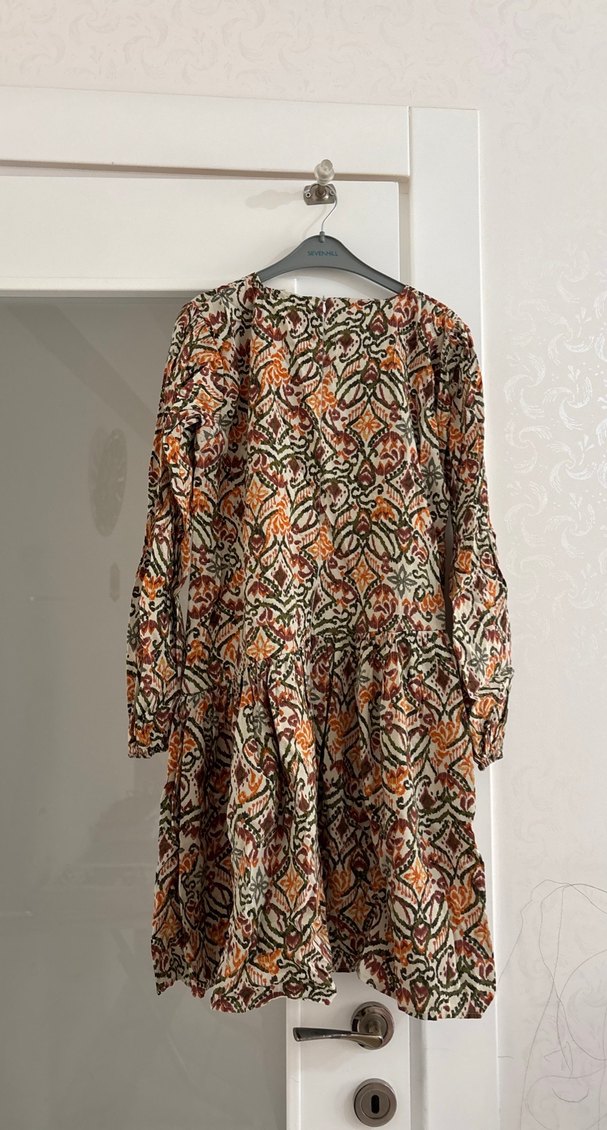 Bohem Tarz Uzun Kahverengi Bağlama Desenli Elbise - Görsel 2