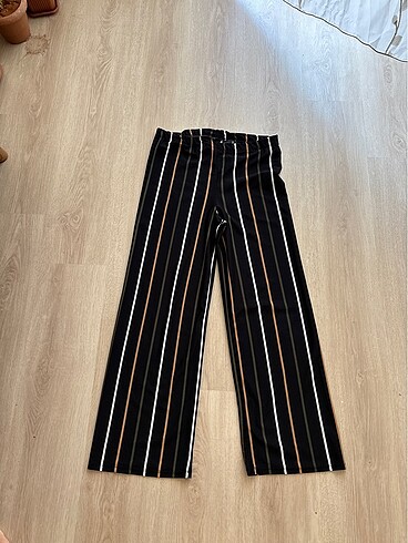 Beli lastikli çizgili pantolon