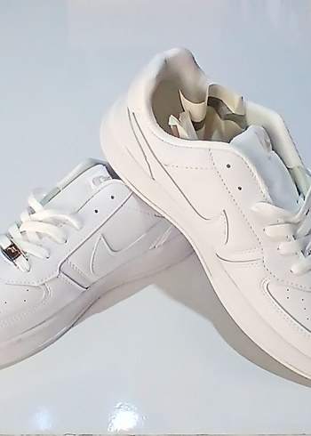 Nike Beyaz Kadın Spor Ayakkabısı