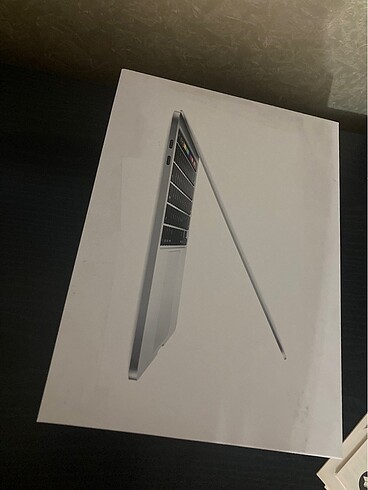 Beden Renk Apple Macbook Pro