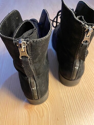 Deichmann Siyah postal bot