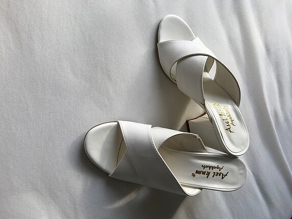 Topuklu beyaz ayakkabi - Görsel 2