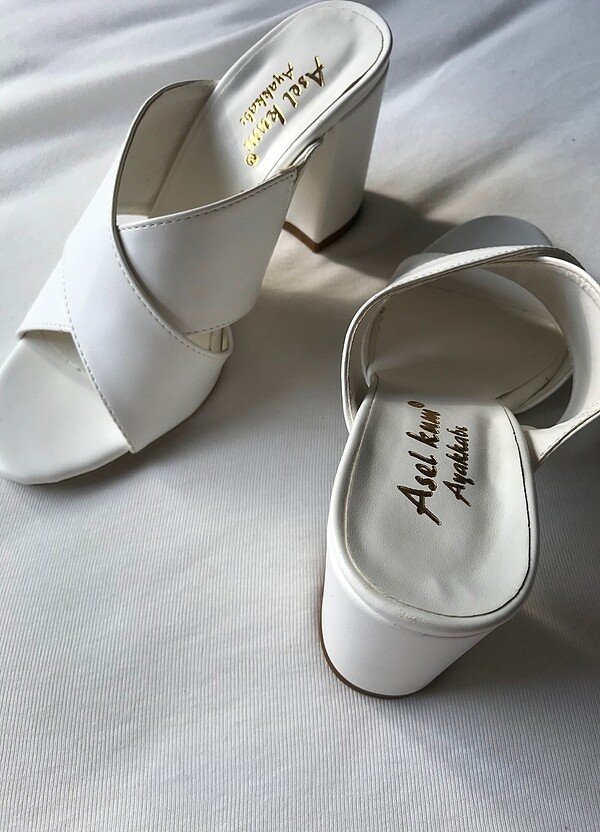 Topuklu beyaz ayakkabi - Görsel 5