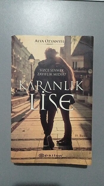Karanlık Lise Alya Öztanyel