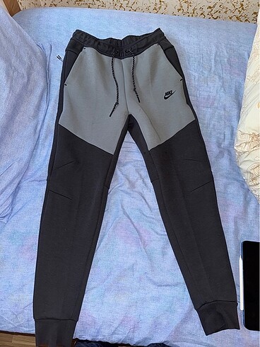 Nike tech alt