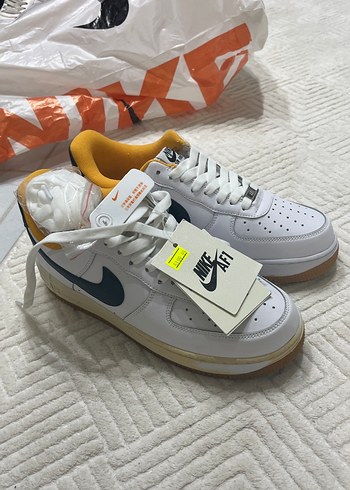 Nike Air Force 1 Low Orijinal Siklik Ve Rahatlik Bir Arada