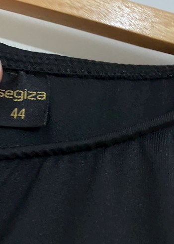 Siyah Fırfırlı Kolsuz Eteklı Mayı - Görsel 2