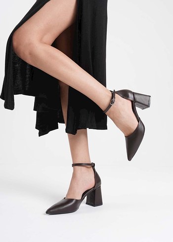 Kahverengi Deri Tokalı Kadın Topuklu Ayakkabı - Görsel 2